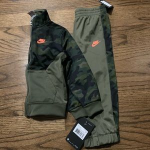Nike Sweatsuit NWT